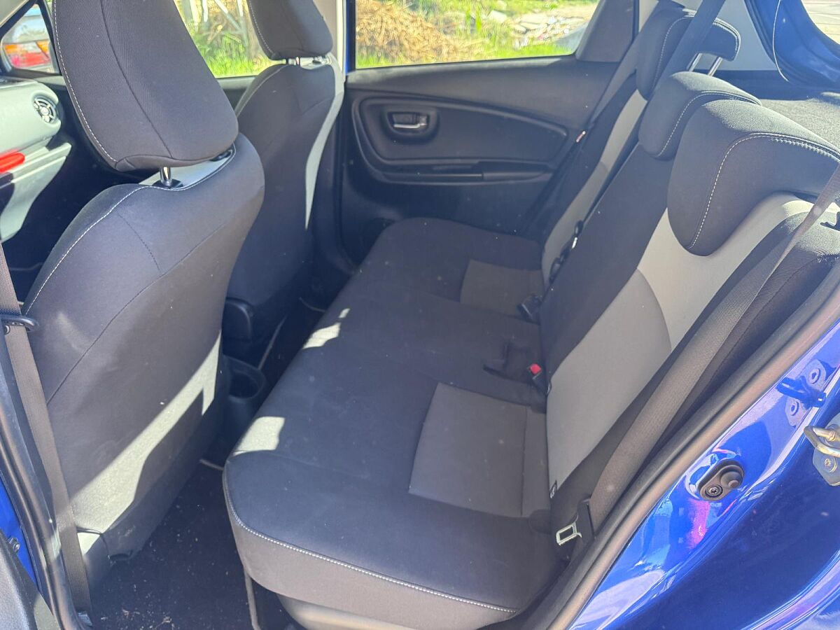 COMING SOON TOYOTA YARIS ADVANCE 1.5 HYBRID AUTO SPANISH LHD IN SPAIN 35000 MILES 2017